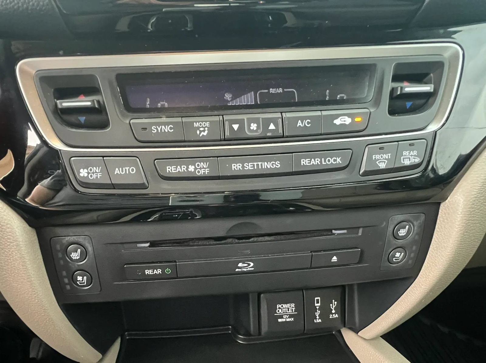 Used 2017 Honda Pilot Elite image 25