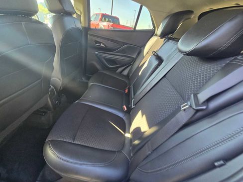 Used 2022 Buick Encore Preferred w/ Safety Package image 19