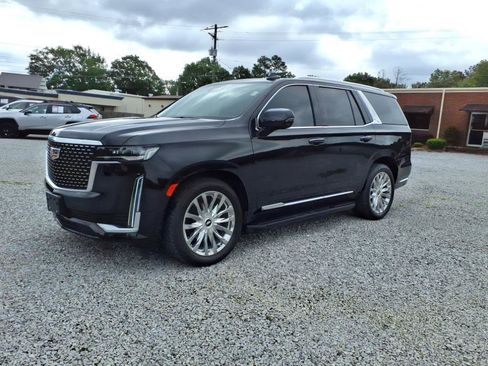 Used 2023 Cadillac Escalade Premium Luxury w/ Performance Package image 2