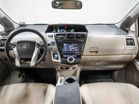 Used 2013 Toyota Prius V Three image 12