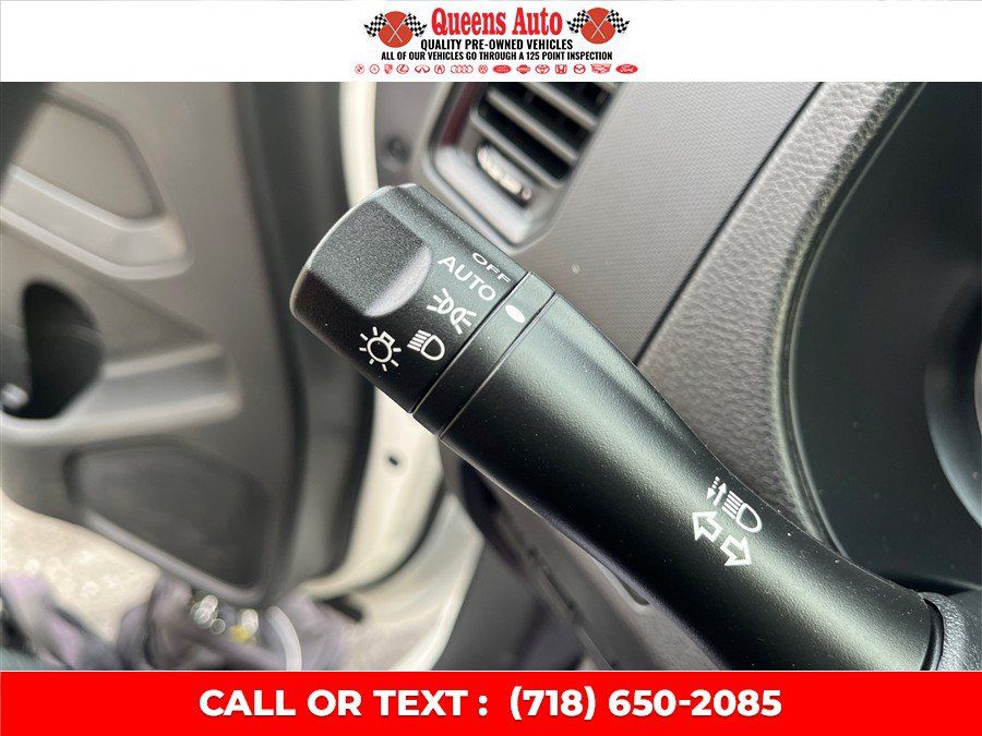 Used 2024 Nissan Frontier S AWD/4WD image 21