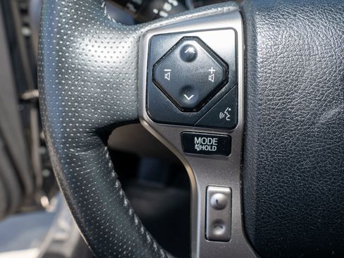 Used 2024 Toyota 4Runner Limited AWD/4WD image 29