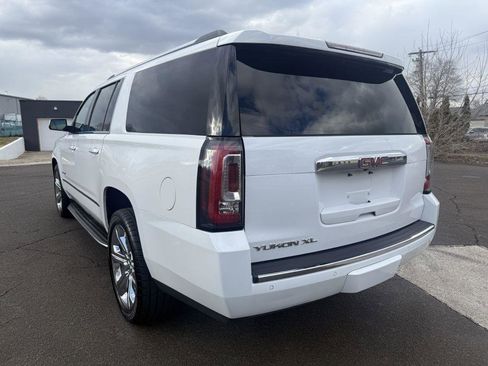 Used 2017 GMC Yukon XL Denali w/ Open Road Package image 11