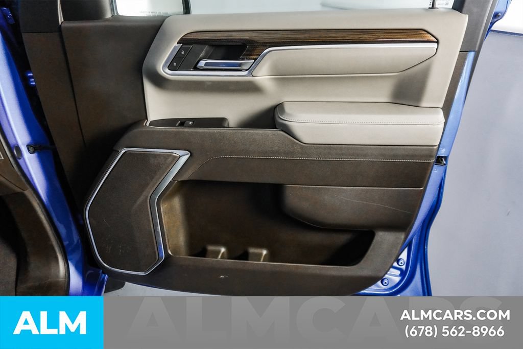 Used 2025 Chevrolet Silverado 1500 LT RWD image 45