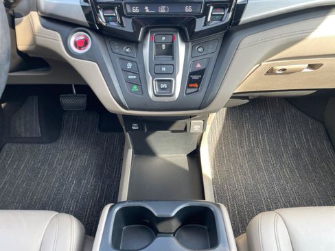 Used 2023 Honda Odyssey EX-L image 11