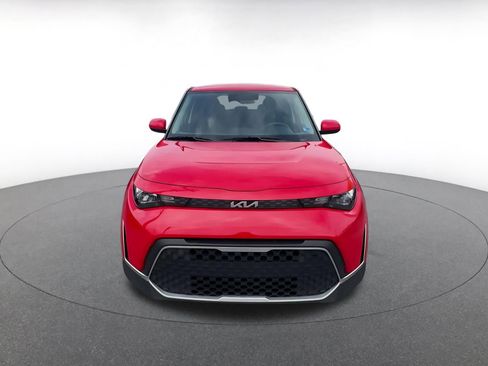 Used 2025 Kia Soul LX w/ LX Technology Package image 4