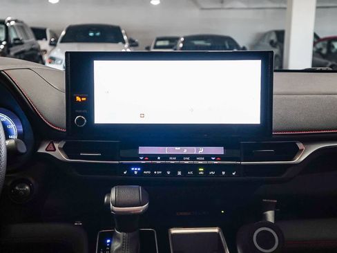 Used 2025 Toyota Sienna XSE image 13