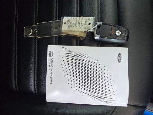 Used 2024 Ford Edge SEL image 30