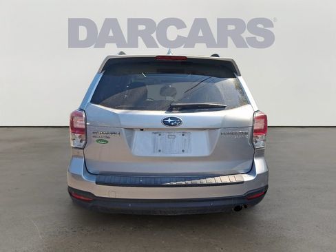 Used 2017 Subaru Forester 2.5i Limited AWD/4WD image 6