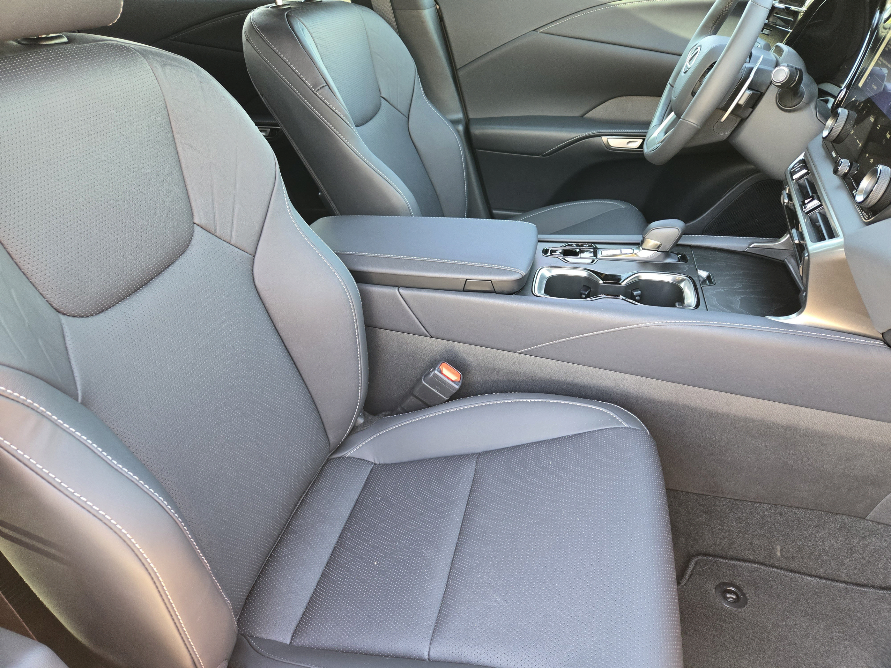 New 2026 Lexus RX 350 w/ Convenience Package AWD/4WD image 6