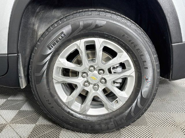 Used 2023 Chevrolet Traverse LS AWD/4WD image 38