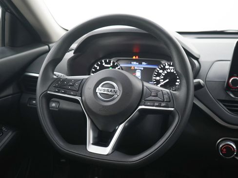 Used 2020 Nissan Altima 2.5 S AWD/4WD image 15