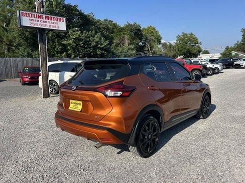 Used 2023 Nissan Kicks SR w/ SR Premium Package FWD image 2