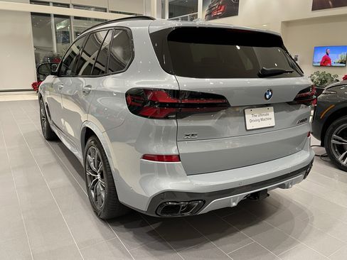 New 2026 BMW X5 M60i image 5