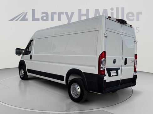 Used 2023 RAM ProMaster 2500 FWD image 3