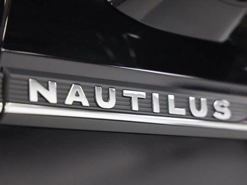 Used 2023 Lincoln Nautilus Reserve w/ Equipment Group 201A AWD/4WD image 8