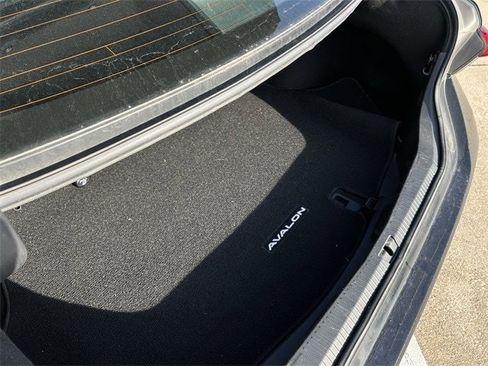 Used 2019 Toyota Avalon image 30