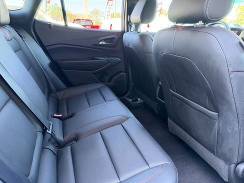 Used 2024 Chevrolet Trax RS w/ Sunroof Package image 22