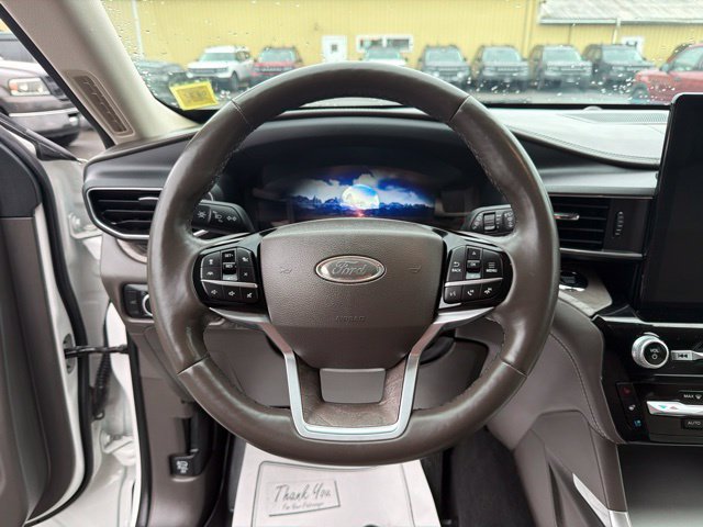 Used 2024 Ford Explorer Platinum w/ Technology Package AWD/4WD image 20