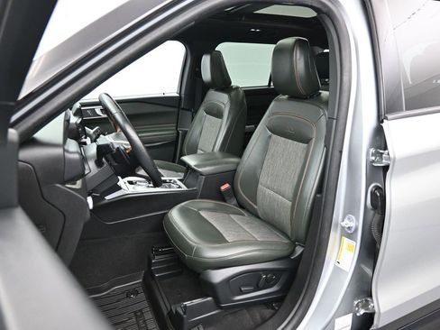Used 2023 Ford Explorer Timberline image 11