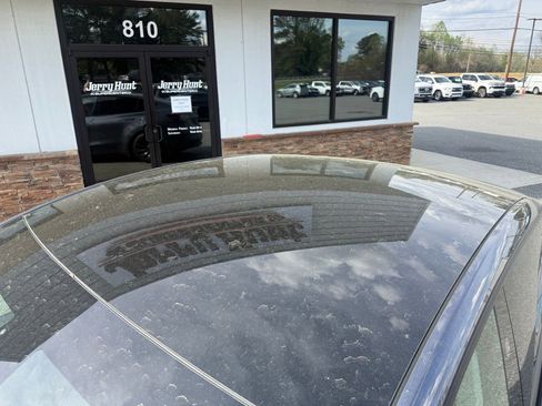 Used 2023 Tesla Model Y Performance image 11