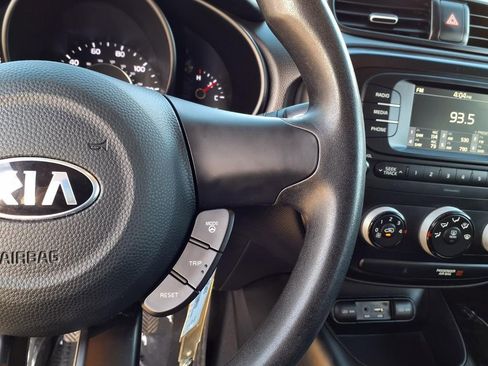 Used 2018 Kia Soul image 18