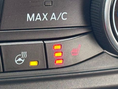 Used 2024 Ford Maverick Lariat FWD image 27