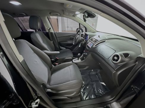 Used 2016 Chevrolet Trax LS image 30