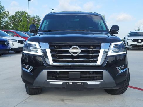 Used 2023 Nissan Armada SL w/ Captain's Chairs Package AWD/4WD image 2