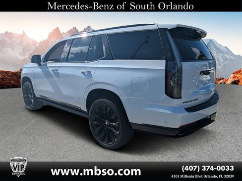 Used 2026 Cadillac Escalade Platinum Sport w/ LPO, ONYX Package AWD/4WD image 4