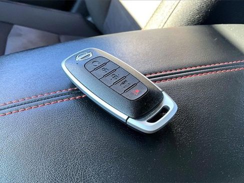 Certified 2025 Nissan Sentra SR image 33