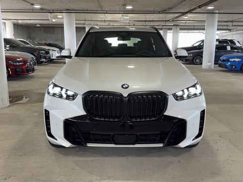 New 2026 BMW X5 sDrive40i w/ M Sport Package image 2