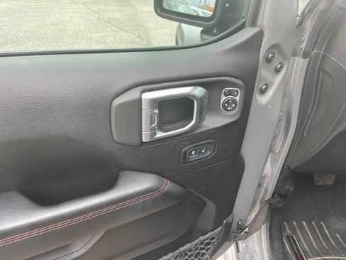 Used 2019 Jeep Wrangler Unlimited Rubicon AWD/4WD image 22
