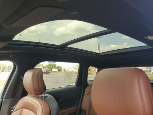 New 2026 Lincoln Nautilus Reserve AWD/4WD image 10