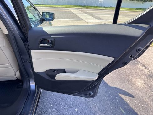 Used 2014 Acura ILX w/ Premium Package FWD image 13