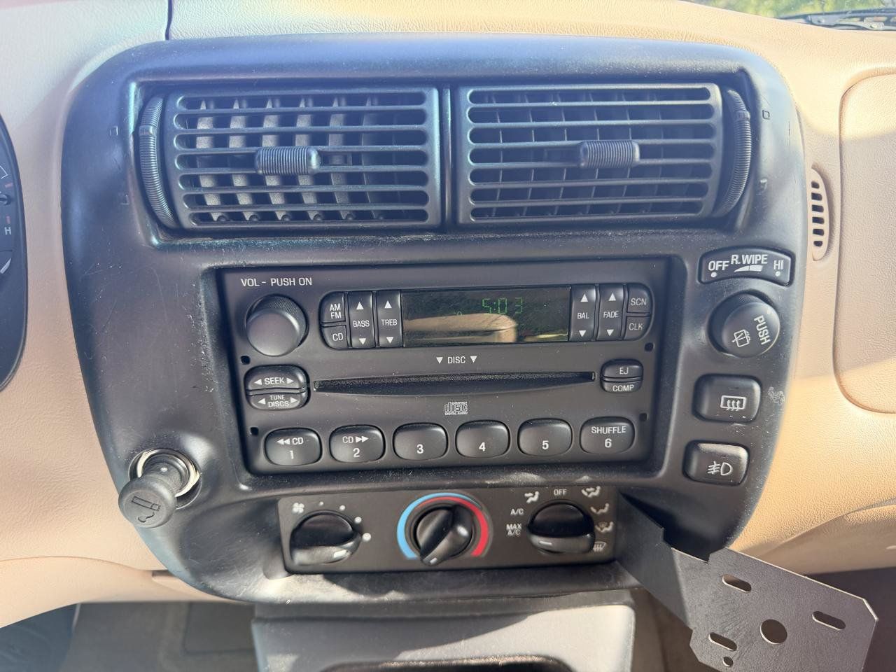 Used 1999 Ford Explorer XLT RWD image 16