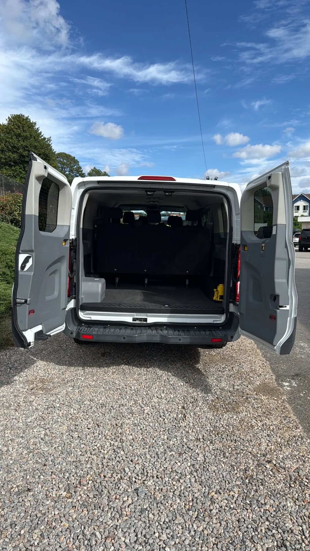 Used 2017 Ford Transit 150 XL RWD image 9