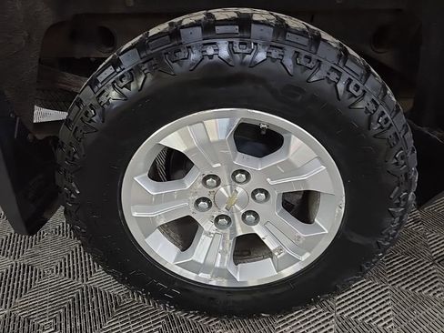 Used 2018 Chevrolet Silverado 1500 LT w/ All Star Edition image 13