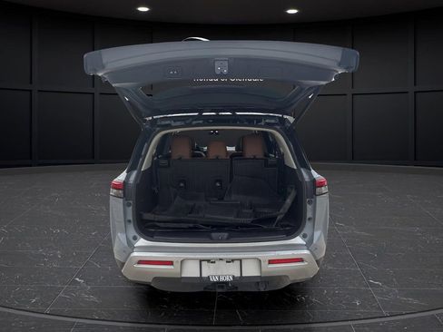 Used 2023 Nissan Pathfinder Platinum w/ Lighting Package (N93) image 15