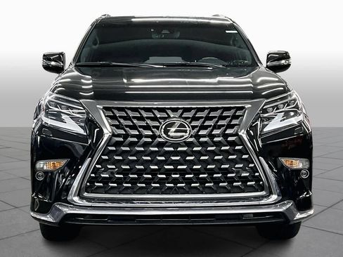 Used 2023 Lexus GX 460 Premium w/ Accessory Package image 4