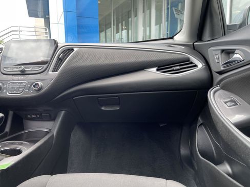 Used 2025 Chevrolet Malibu LT FWD image 29
