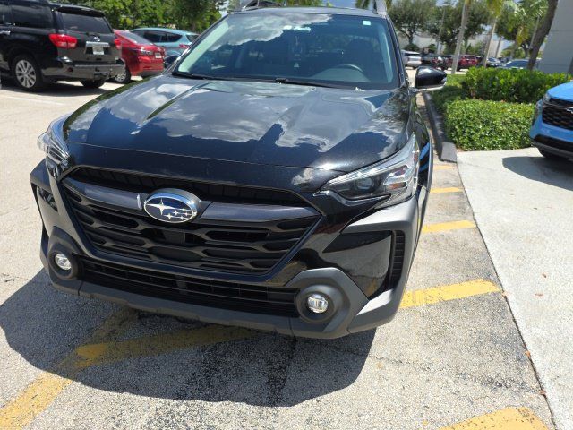 Used 2024 Subaru Outback Premium AWD/4WD image 2