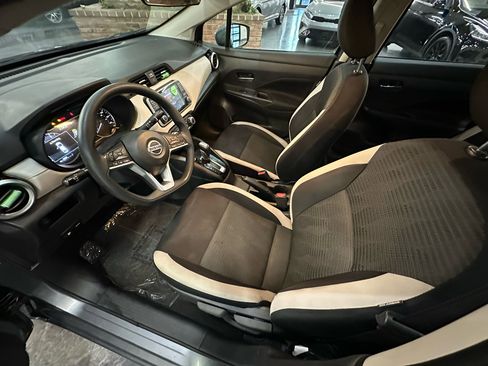 Used 2021 Nissan Versa SV image 16