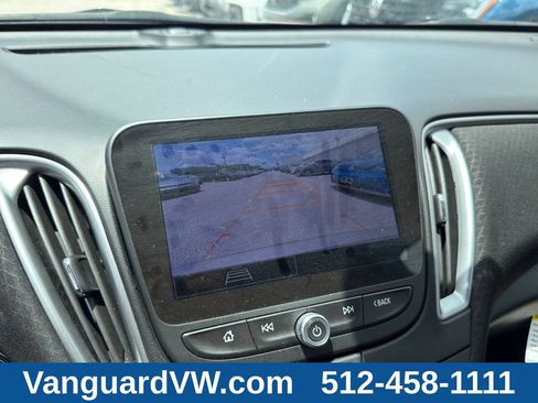 Used 2025 Chevrolet Malibu LT FWD image 18