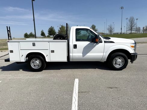 Used 2012 Ford F250 XL w/ PWR Equipment Group image 4