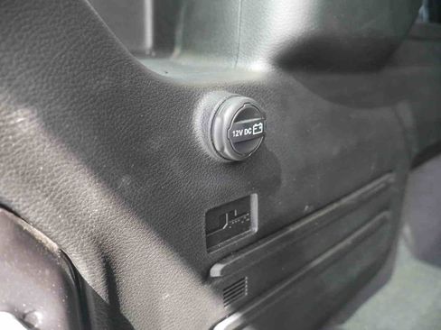 Used 2025 Jeep Wrangler Unlimited Rubicon AWD/4WD image 10