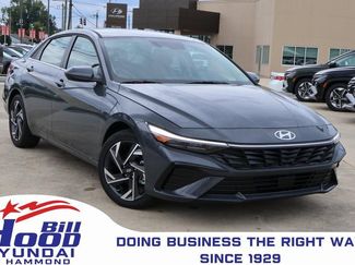 New 2025 Hyundai Elantra SEL video 1