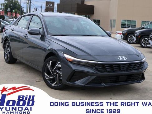 New 2025 Hyundai Elantra SEL image 1
