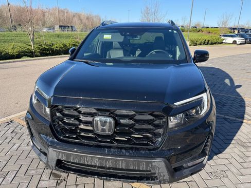 Used 2023 Honda Passport Elite image 2
