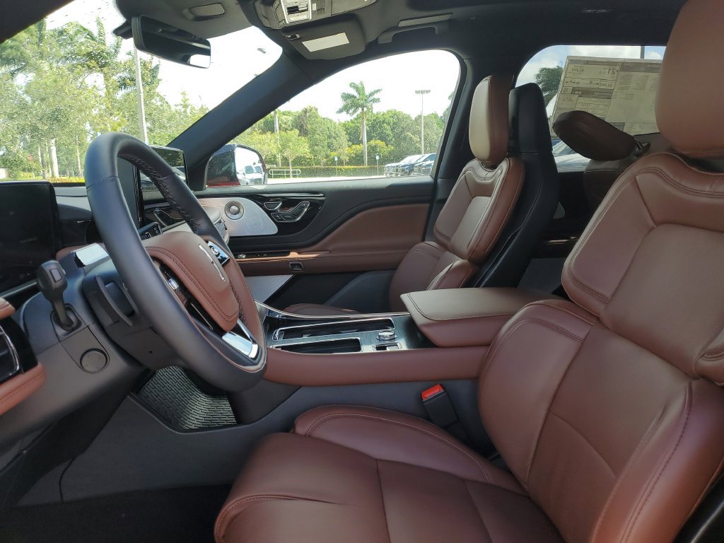 New 2026 Lincoln Aviator Reserve w/ Luxury Package RWD image 21